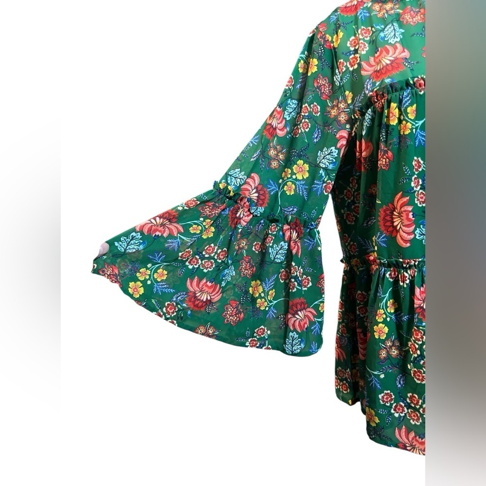 Flying Tomato Green Floral Blouse - Picture 4 of 6